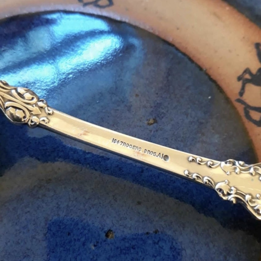 Rogers Bros 1847 "Berkshire" Salad Serving Fork, 8 3/4" Excellent 1895! - Picture 5 of 7